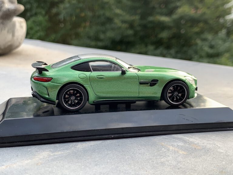 Read more about the article Mercedes AMG GT R